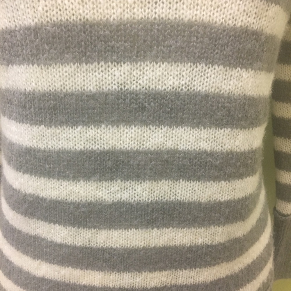 J Crew Sweater - Picture 5 of 5